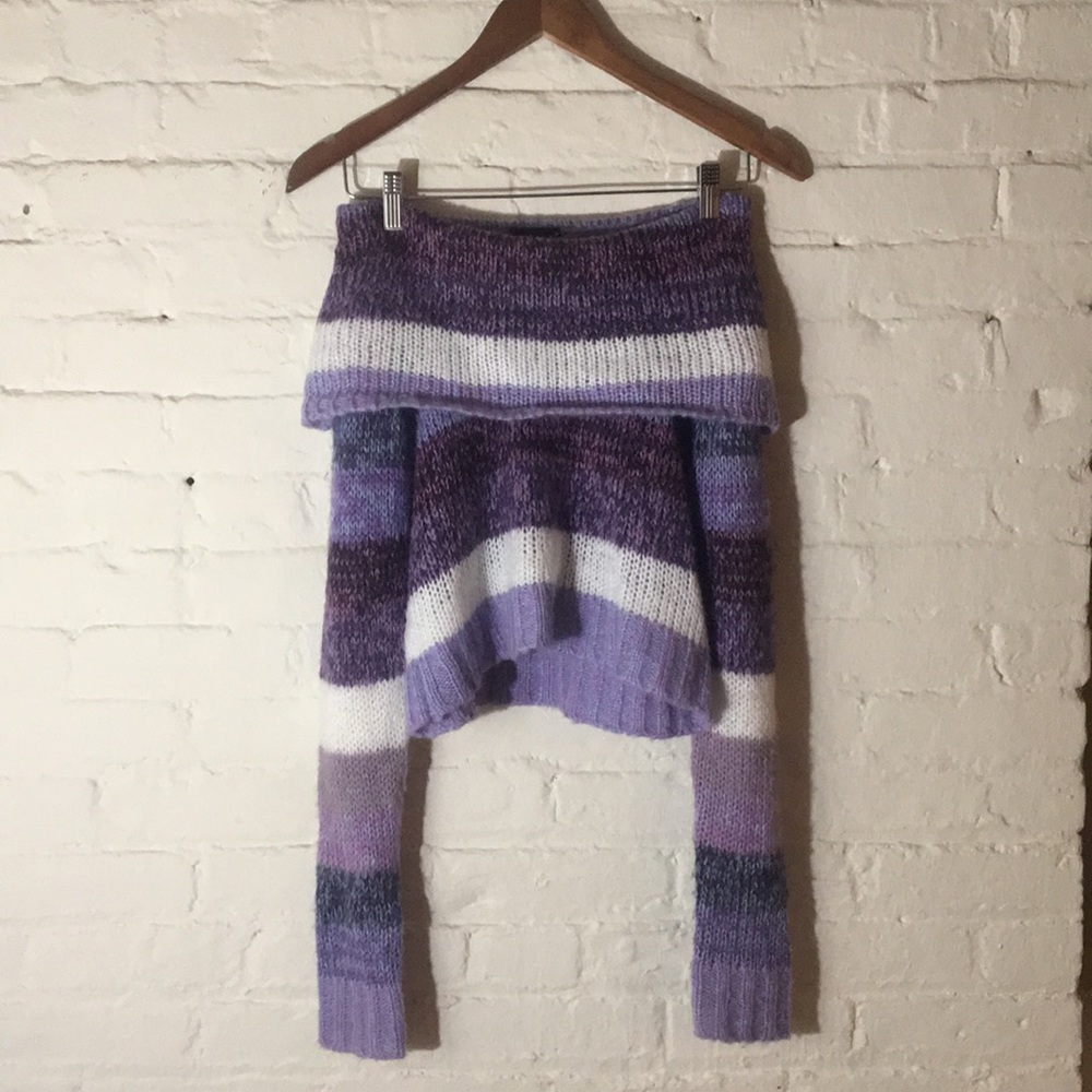 Strip Boat Neck Crop Sweater